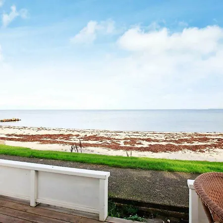 Ferienhaus Enticing Holiday In With Sea Nearby