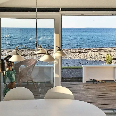 Enticing Holiday In With Sea Nearby
